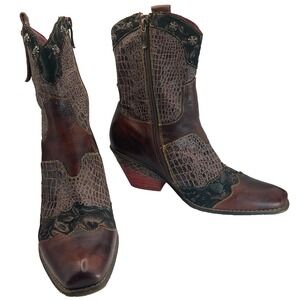 L'Artiste Spring Step Patchwork Snake Print Leather Brown Red Art Studs 40 Sz 10